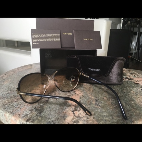 TOM FORD ‘Rosie’ Black/Gold Women’s Sunglasses - Picture 6 of 8